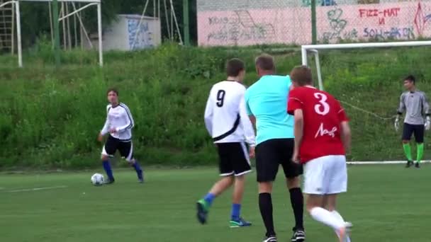 KURSK, RUSSA - 3 JULE: Amatör takımların futbol maçı — Stok video