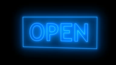 Siyah arka plan üzerine izole açık işareti neon