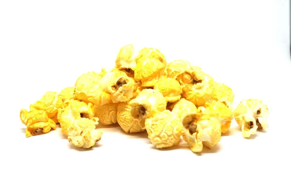 Popcorn isolato su sfondo bianco — Foto Stock