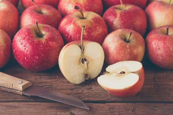 Red Apples Wooden Table — Stock Photo, Image