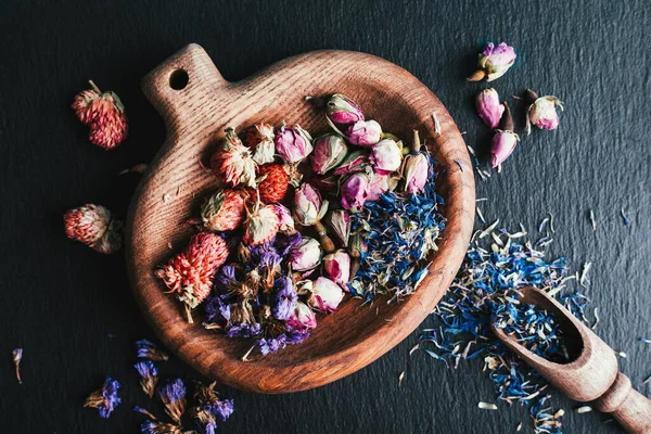 Raccolta Erbe Medicinali Fiori Secchi Tisane — Foto Stock