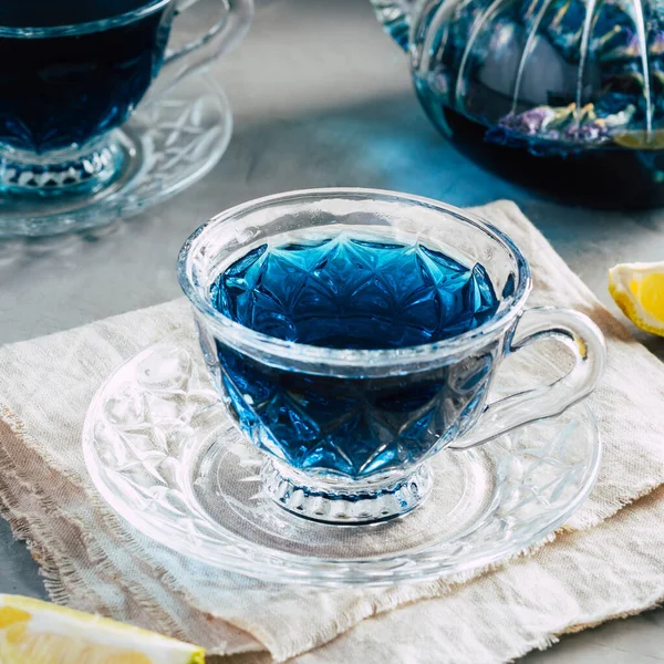 Hrášek Květinový Čaj Krásném Skleněném Šálku Modrý Čaj — Stock fotografie