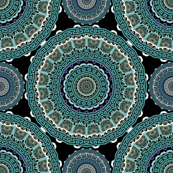 Patrón sin costuras mandalas florales coloridos griegos. Fondo de encaje ornamental vectorial. Fondo de repetición de estilo étnico tribal. Hermosos adornos de mandala de encaje redondo. La llave griega serpentea. Flores, círculos — Vector de stock