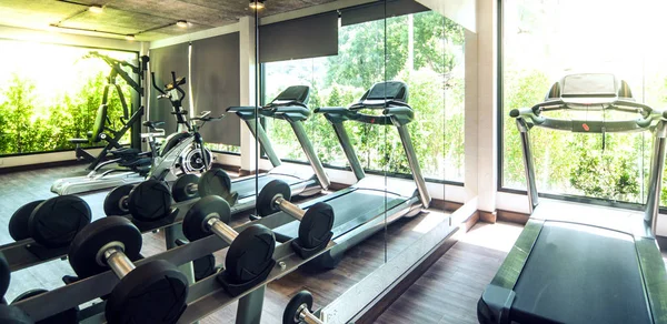 Fitness Spor salonu ekipmanları