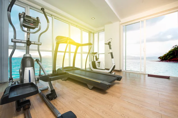 özel spor salonunda lüks ev