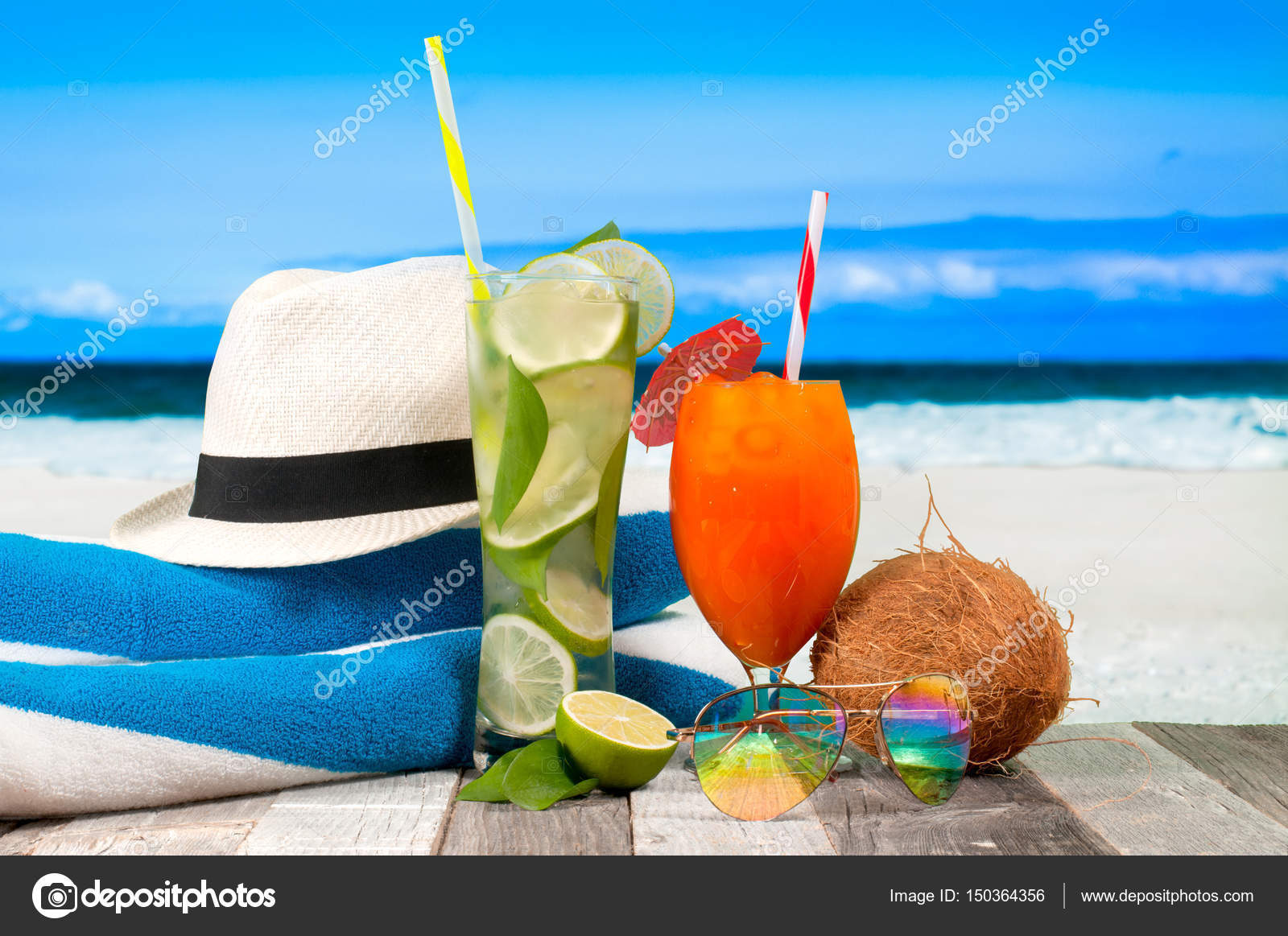 Rafraîchissant Cocktail Orange Et Mojito Sur La Table De La