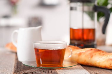 Çay ve çaydanlık. 