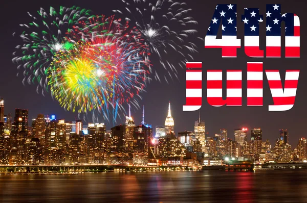 Panoráma Manhattan a tűzijáték. Ünnepe július 4. — Stock Fotó