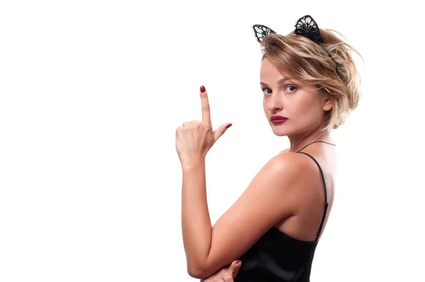 Conceito de Halloween. Mulher com orelhas de gato de carnaval — Fotografia de Stock