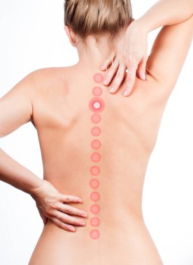 Kadın--dan sırt ağrısı muzdarip. Ağrı kavramı