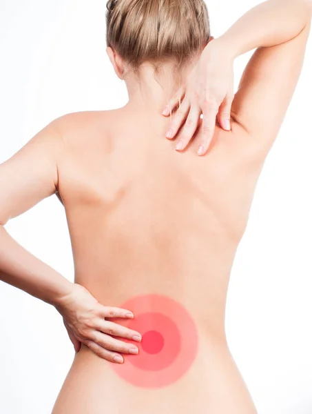 Mujer que sufre de dolor de espalda. Concepto de dolor — Foto de Stock