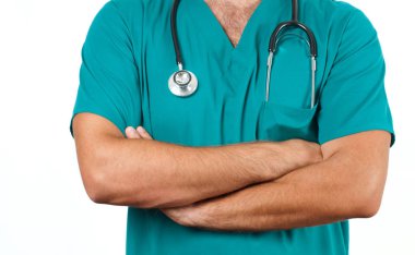 Cerrah. Hastanede stetoskop ile erkek doktor.  