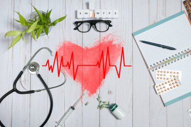 Tıbbi maddeler, stetoskop ve hapları ile doktor tablo