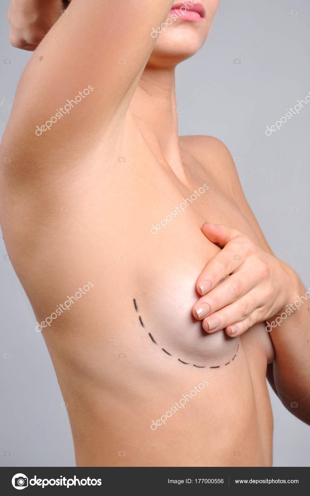 Modelli di petto nude