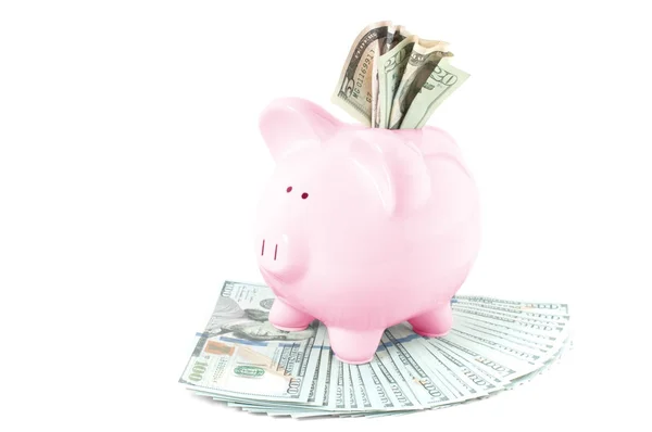 흰 배경에 있는 돼지 은행 과 주화 — 스톡 사진