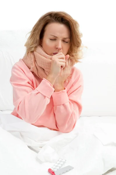 Woman having a cold, flu. Sore throat and coughing — Stock Photo, Image