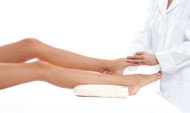 Güzel kadın masaj bacak spa salonu sahip