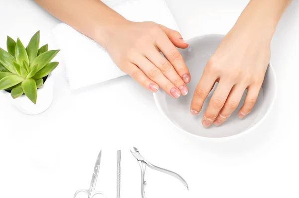 Piękna kobieta ręce. Spa oraz manicure. Miękka skóra, koncepcję pielęgnacji paznokci. — Zdjęcie stockowe