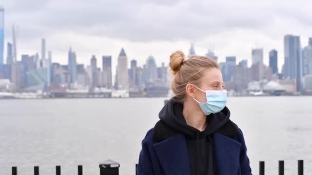 Coronavirus Pandemie Frau Trägt Schutzmaske Vor Virus Epidemie Und Grippe — Stockvideo