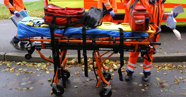 Emergency ambulance rescue stretcher trolleys in acton — Stock Photo, Image