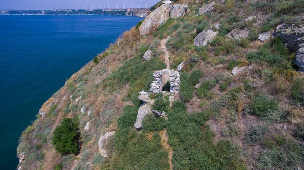 Karadeniz kıyısında, Bulgaristan üzerinde kemer