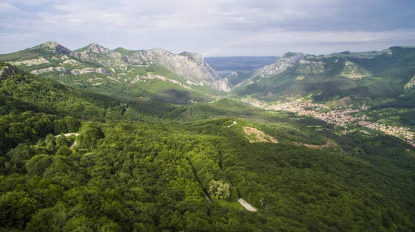 Balkan Vratsa, Bulgaristan yakınındaki havadan görünümü