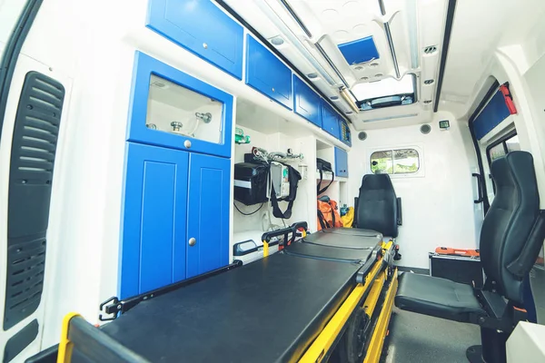 Brand new ambulance for the hospital — Stock Photo, Image