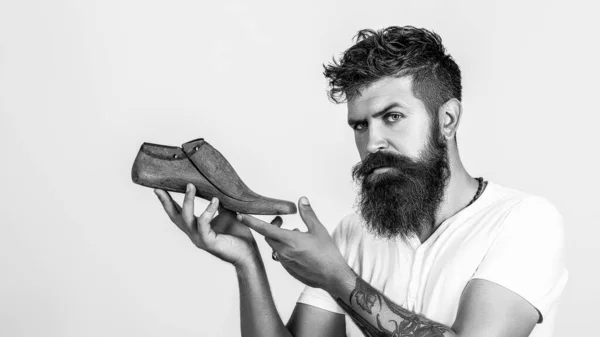 Handsome Bearded Shoemaker White Background Bearded Man Holding Last Shoe — Stock Photo, Image
