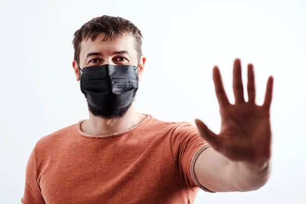 Fermate Epidemia Coronavirus Uomo Indossa Maschera Facciale Mostrando Gesto Stop — Foto Stock