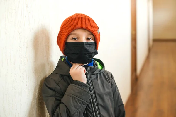 Маленький Хлопчик Носить Маску Обличчя Захисту Епідемія Коронавірусу Коронавірус Карантин — стокове фото