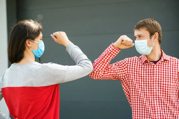 Girl Guy Greeting Elbows Outdoors New Real Life Coronavirus Quarantine — Stock Photo, Image