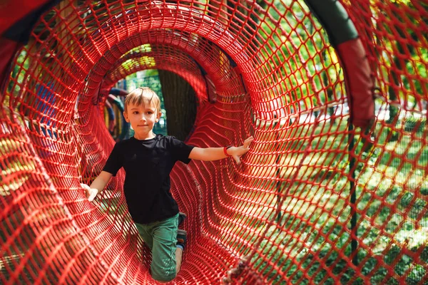 Young Boy Passing Cable Tunnel Outdoors Playground Leisure Kids Happy — Stock Photo, Image