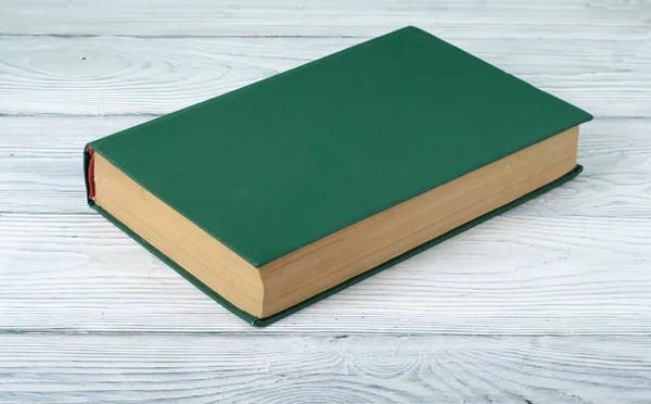 Okładka książki Blanc na teksturowanej tło drewniane. — Zdjęcie stockowe