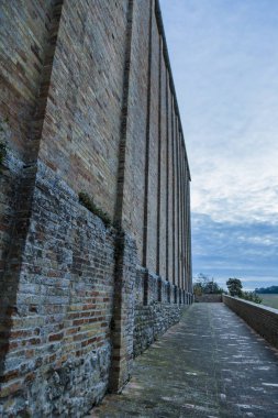 Kilise Santa Maria della Rocca: Marche, İtalya