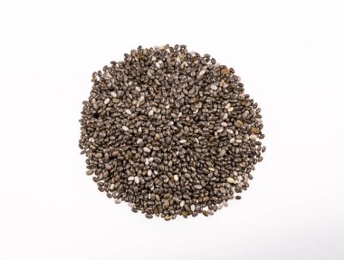 Beyaz bir arka plan içinde sağlıklı chia tohum