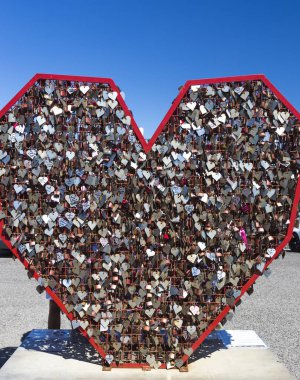 küçük kalpler binlerce içerir kocaman bir kalbin