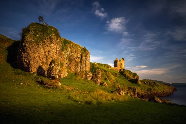 Falésias do castelo de Gylen — Fotografia de Stock
