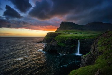 Gasadalur sahil