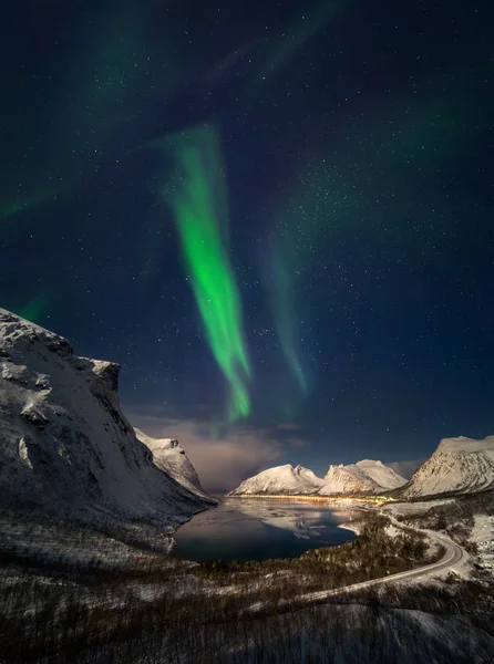 Bergsbotn fiorde aurora — Fotografia de Stock