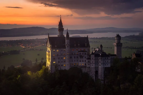 Neuschwanstein Slott Bayern Solnedgången Ljus Tyskland — Stockfoto