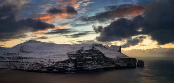Panorama Över Klippor Stakkur Streymoy Island Solnedgången Ljus Färöarna — Stockfoto