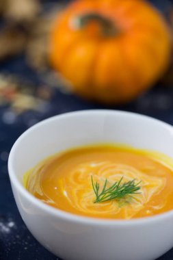 Balkabağı çorbası makro