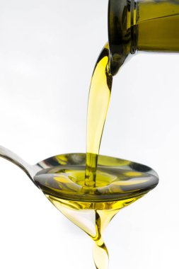 Petrol kaşıkla dökülür varlık