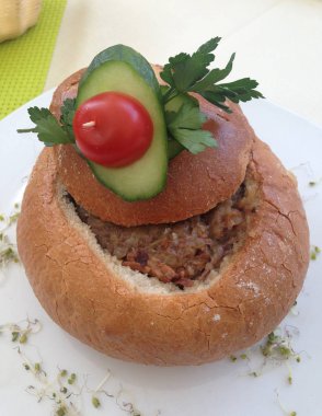 Polonya mutfağı yerel yemeğiniyiyormuşsun