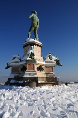 Piazzale Michelangelo Floransa'da kış sezon David ile. İtalya