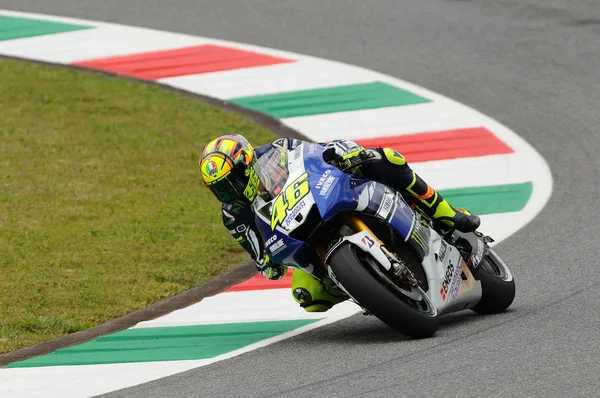 MUGELLO - ITALY, MAY 31: Italian Yamaha rider Valentino Rossi at 2013 TIM MotoGP of Italy on May 31, 2013 — Stock Photo, Image