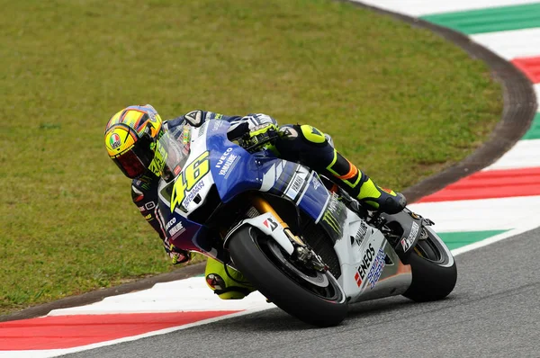 MUGELLO - ITALY, MAY 31: Italian Yamaha rider Valentino Rossi at 2013 TIM MotoGP of Italy on May 31, 2013 — Stock Photo, Image