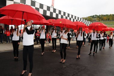Mugello, bu Kasım 2011: Tanımlanamayan Pit Babe için padok fotoğraflarda Finali Mondiali Ferrari 2011 Mugello İtalya devre sırasında poz veriyor