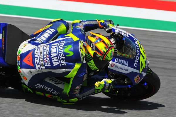 Mugello - Olaszország, május 29-30: Olasz Yamaha lovas Valentino Rossi, a 2015-ös Tim Motogp Olaszország a Mugello circuit a május 29-30, 2015-re — Stock Fotó