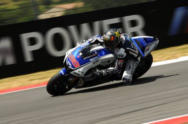 Mugello - İtalya, 13 Temmuz: İspanyolca Yamaha rider Jorge Lorenzo Tim Motogp Mugello, İtalya'nın 13 Temmuz 2012 tarihinde devre 2012 kazanır.